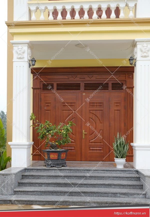 công trinh cửa thép vân gỗ KL-42.01.03-4TK 